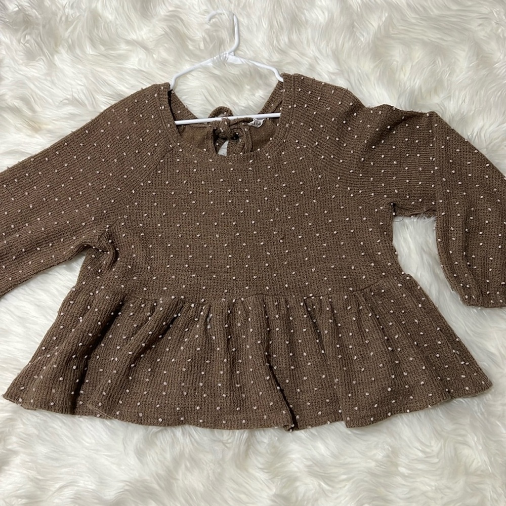 Blu pepper Size Medium shirt.